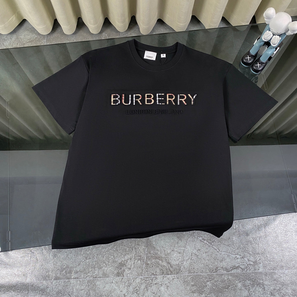 USA Warehouse 3-5 Days Shop premium streetwear and activewear — including T-shirts, hoodies, shorts, joggers, jackets, leggings, and sports bras.