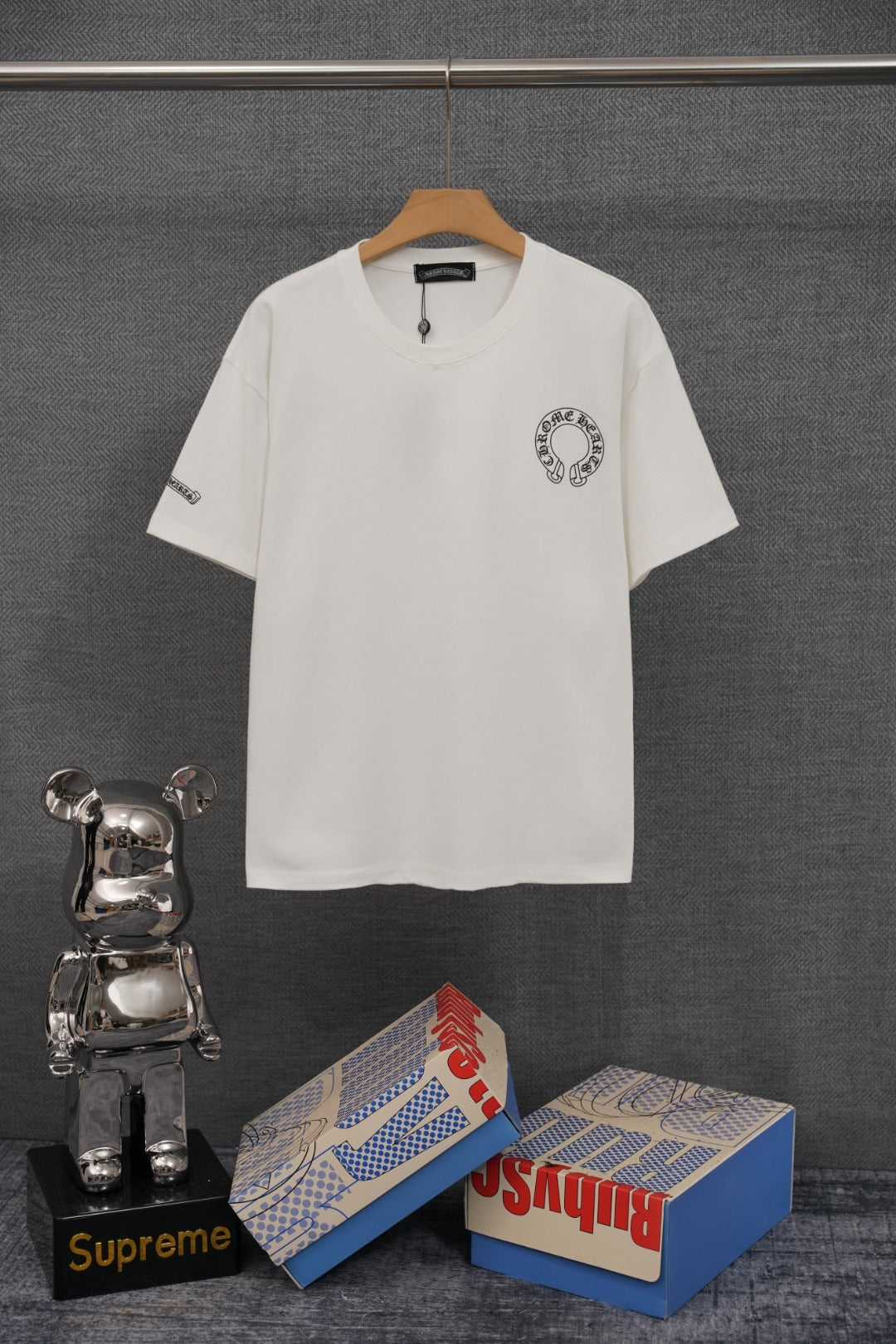 USA Warehouse 3-5 Days Shop premium streetwear and activewear — including T-shirts, hoodies, shorts, joggers, jackets, leggings, and sports bras.