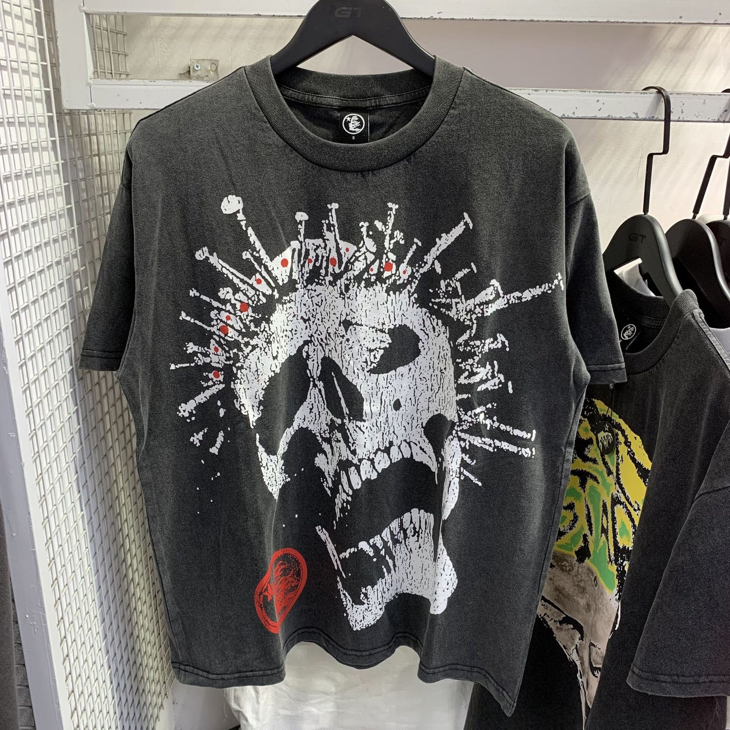 High Quality Men's T-shirts Fashion Trend Loose Thick Fabric Short Sleeve New T-shirt Big V T-shirt